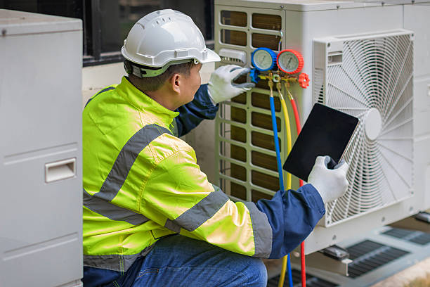 Professional Hvac technician working in Myersville, MD
